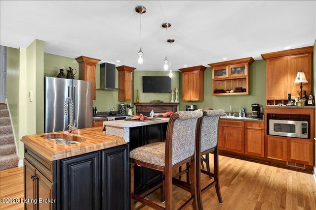 4003 Harrods Landing Dr, Prospect, KY 40059
