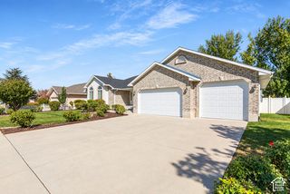 10121 S EDEN RIDGE DR, South Jordan, UT 84095