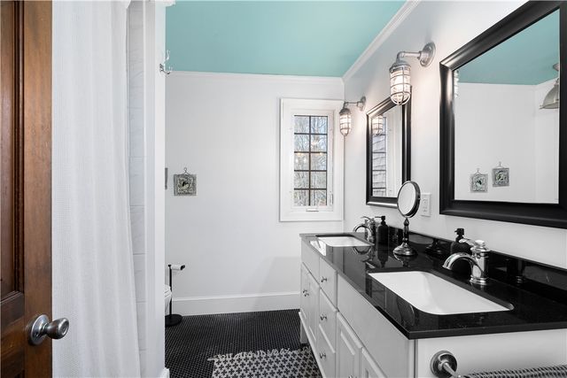 4 Intrepid Lane, Jamestown, RI 02835