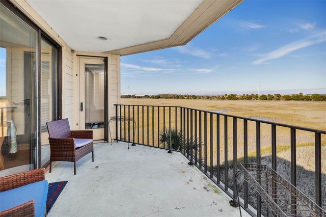 1 Marina Drive 301, St Simons Island, GA 31522