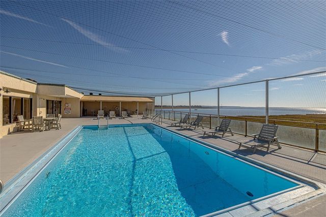 1 Marina Drive 301, St Simons Island, GA 31522