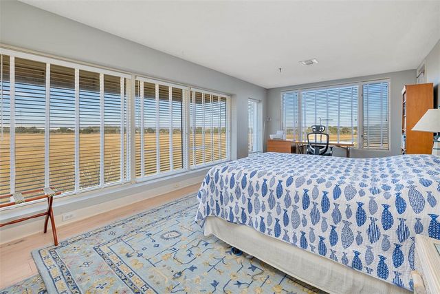 1 Marina Drive 301, St Simons Island, GA 31522