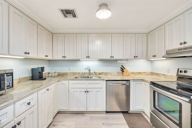 1 Marina Drive 301, St Simons Island, GA 31522