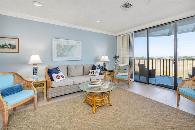 1 Marina Drive 301, St Simons Island, GA 31522