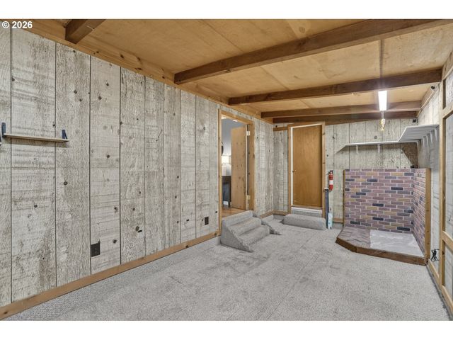 290 N 4TH St, St Helens, OR 97051