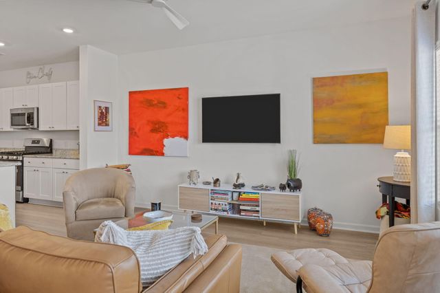 4005 E Associate Drive, North Charleston, SC 29418