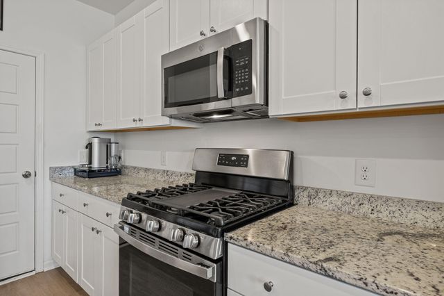 4005 E Associate Drive, North Charleston, SC 29418