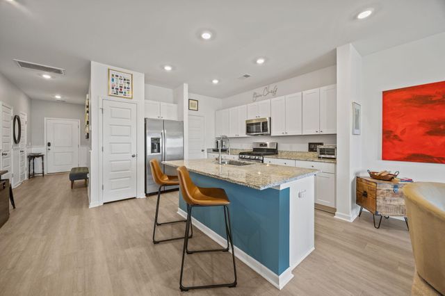 4005 E Associate Drive, North Charleston, SC 29418