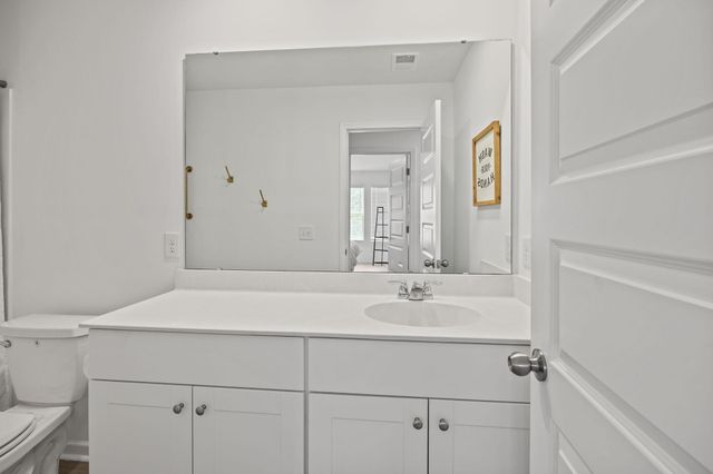 4005 E Associate Drive, North Charleston, SC 29418