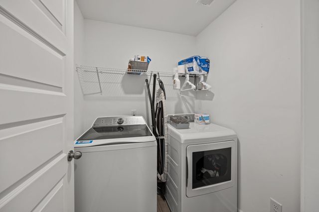 4005 E Associate Drive, North Charleston, SC 29418