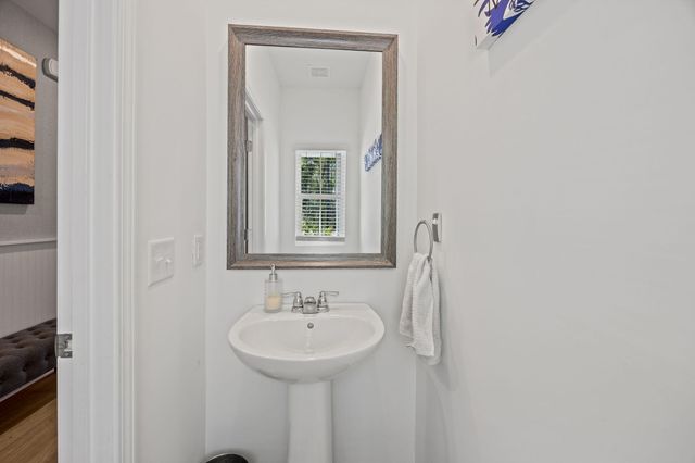 4005 E Associate Drive, North Charleston, SC 29418