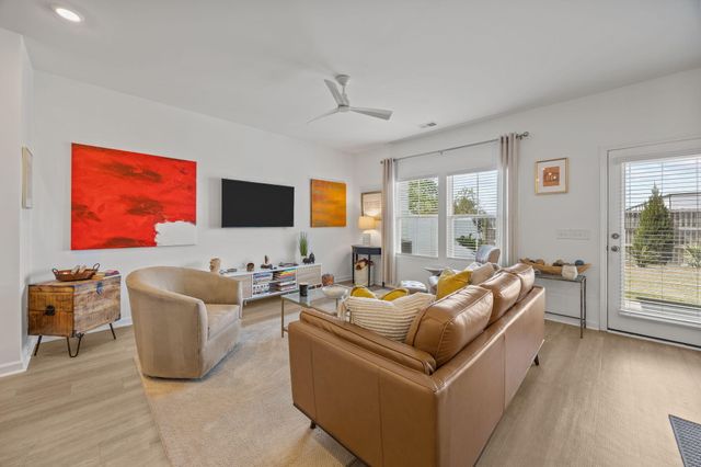 4005 E Associate Drive, North Charleston, SC 29418