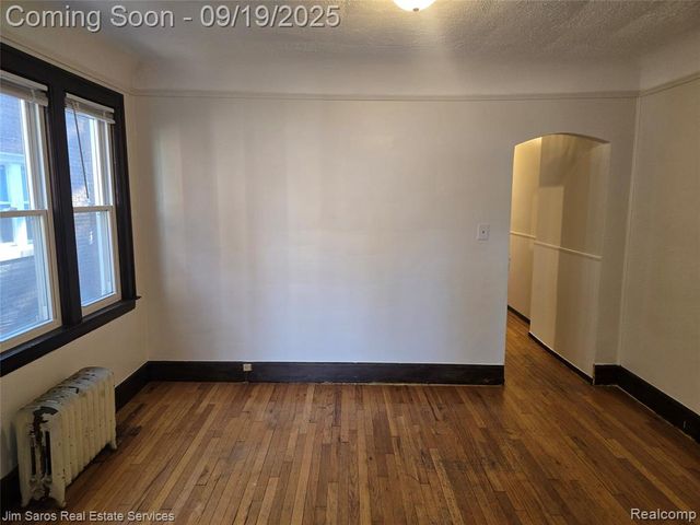 843 Beaconsfield 1s, Grosse Pointe Park, MI 48230