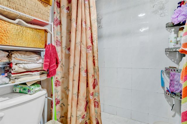 5955 SW 4th St, Miami, FL 33144