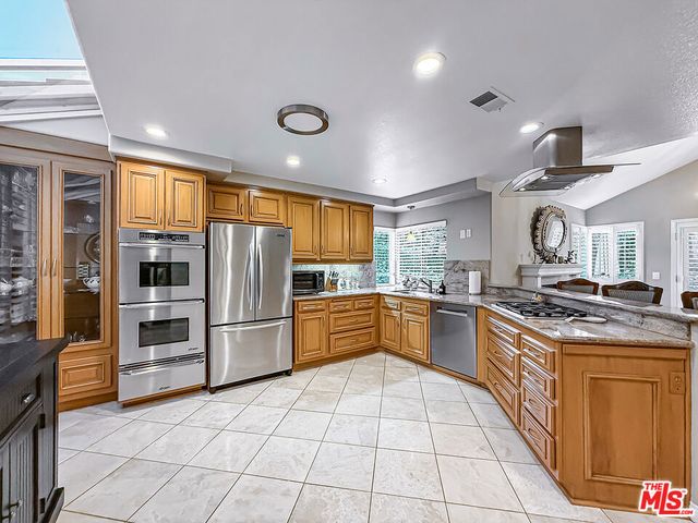 2663 Country Lane, Westlake Village, CA 91361