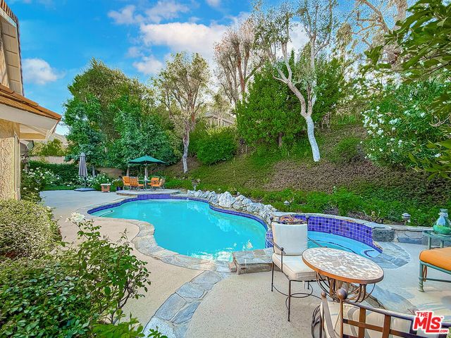 2663 Country Lane, Westlake Village, CA 91361