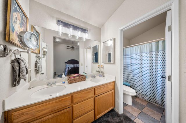 5607 Aspen Ct, Riverbank, CA 95367