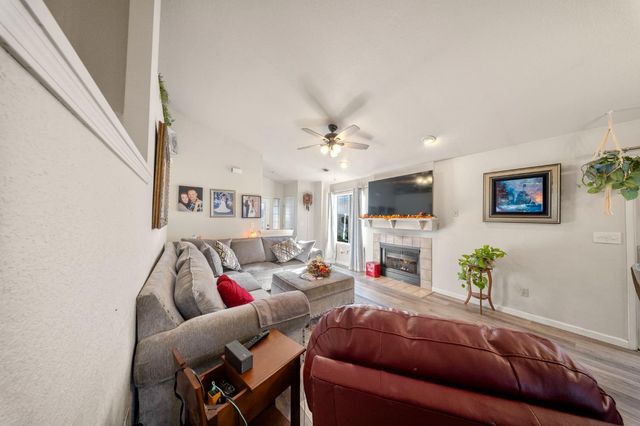 5607 Aspen Ct, Riverbank, CA 95367