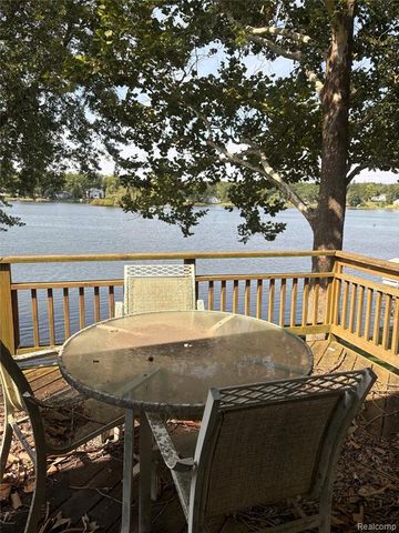10091 Graham Drive, Clarkston, MI 48348