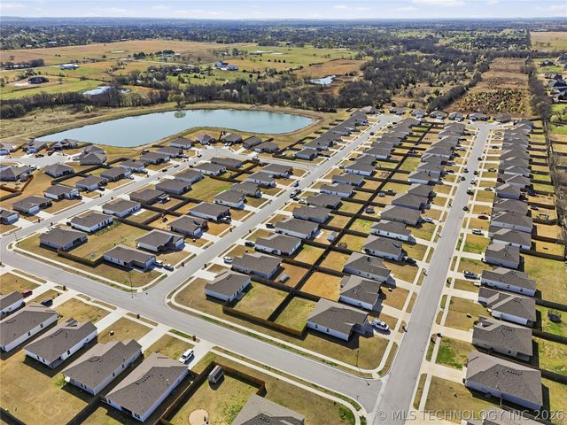 14205 N 73rd East Avenue, Collinsville, OK 74021