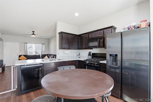 14205 N 73rd East Avenue, Collinsville, OK 74021