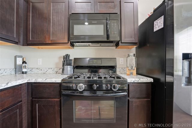 14205 N 73rd East Avenue, Collinsville, OK 74021