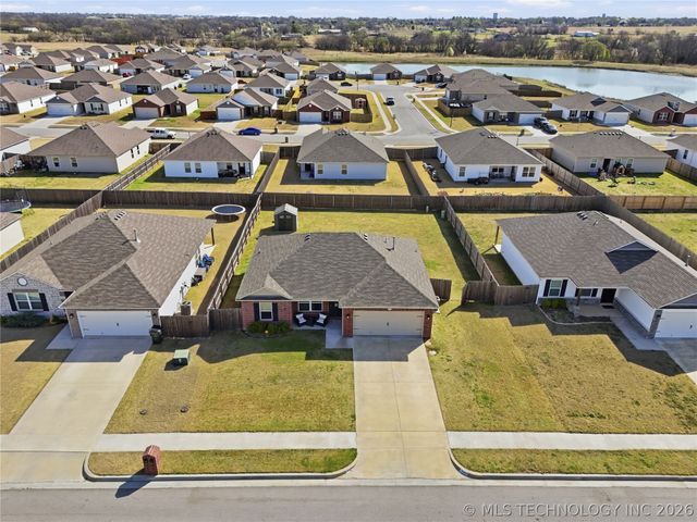 14205 N 73rd East Avenue, Collinsville, OK 74021