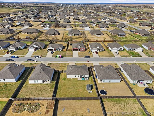 14205 N 73rd East Avenue, Collinsville, OK 74021