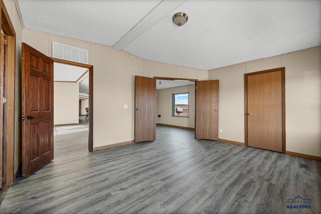 300 E MAIN ST, Hermosa, SD 57744