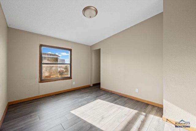 300 E MAIN ST, Hermosa, SD 57744