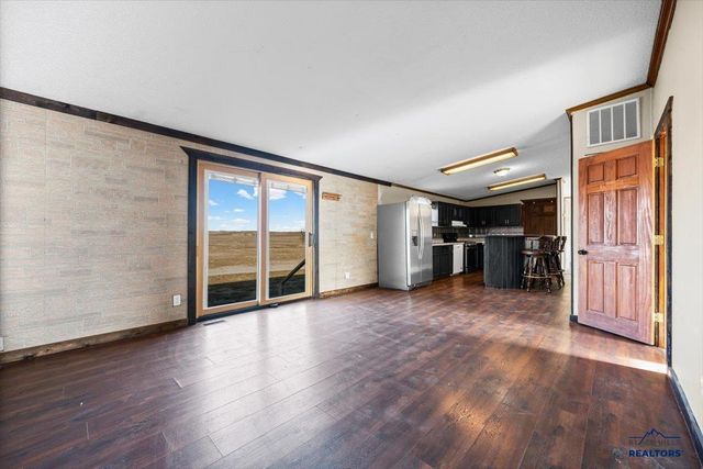 300 E MAIN ST, Hermosa, SD 57744
