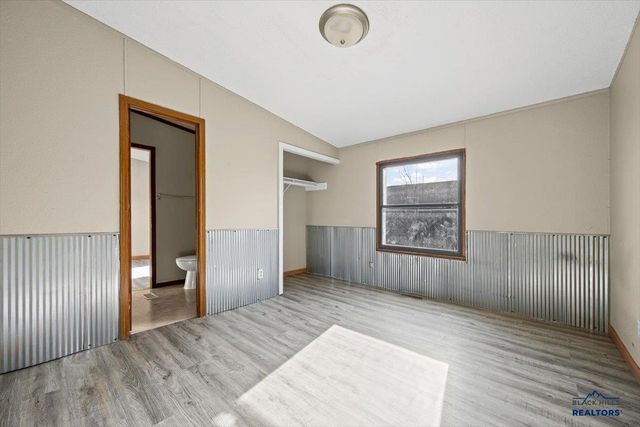 300 E MAIN ST, Hermosa, SD 57744