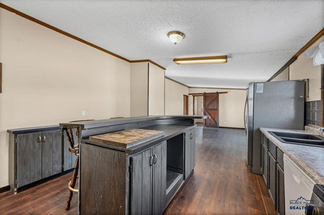 300 E MAIN ST, Hermosa, SD 57744
