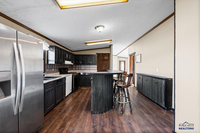 300 E MAIN ST, Hermosa, SD 57744