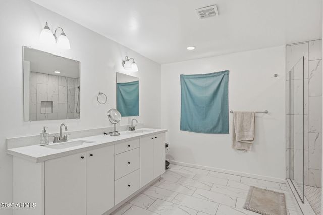 8042 S CALLE MOCTEZUMA --, Tempe, AZ 85283