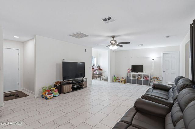 8042 S CALLE MOCTEZUMA --, Tempe, AZ 85283