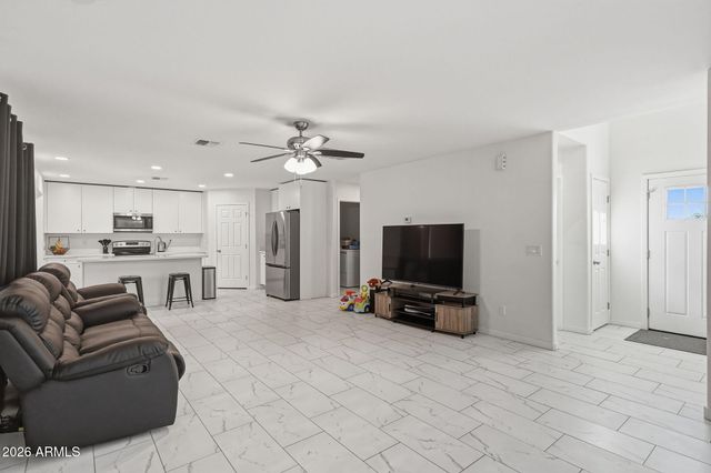 8042 S CALLE MOCTEZUMA --, Tempe, AZ 85283