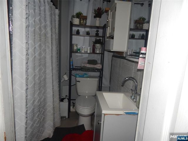615 Harrison Avenue, Harrison, NJ 07029