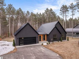 1928 Cascade Trail, Traverse City, MI 49685