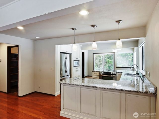23920 SE 371 Street, Enumclaw, WA 98022