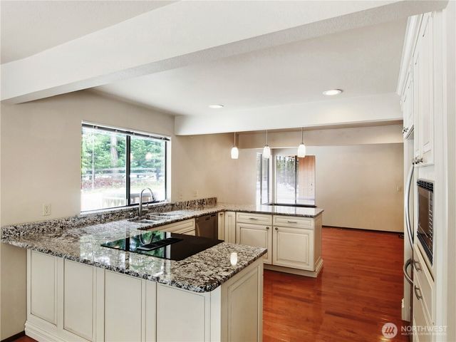 23920 SE 371 Street, Enumclaw, WA 98022