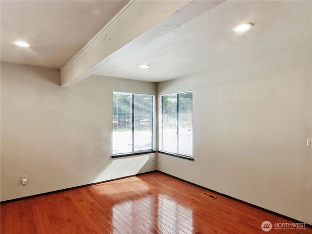 23920 SE 371 Street, Enumclaw, WA 98022