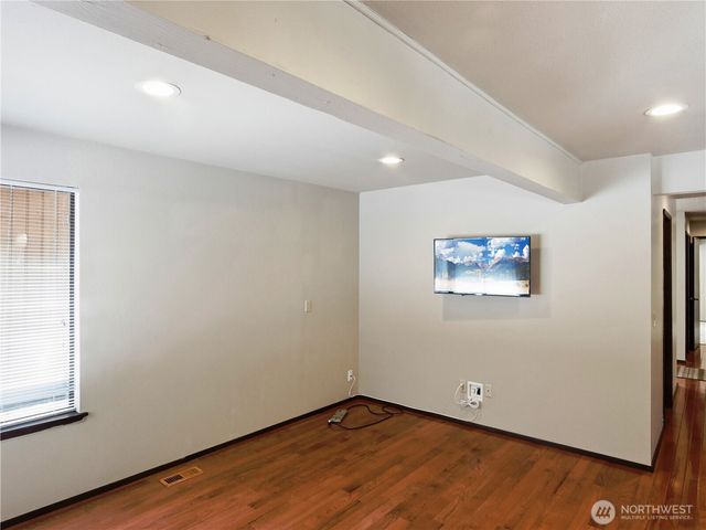 23920 SE 371 Street, Enumclaw, WA 98022