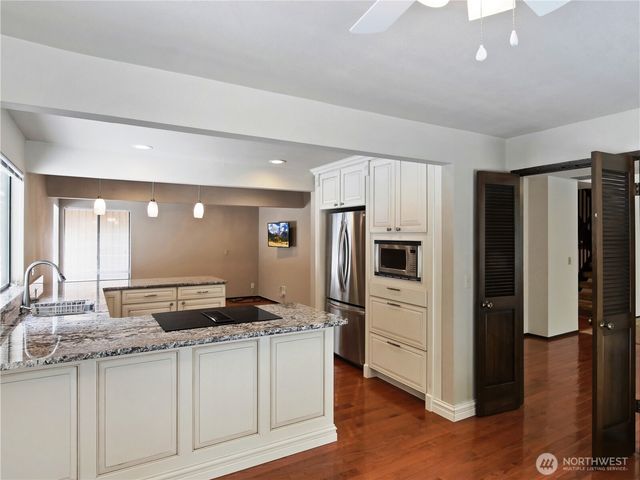 23920 SE 371 Street, Enumclaw, WA 98022