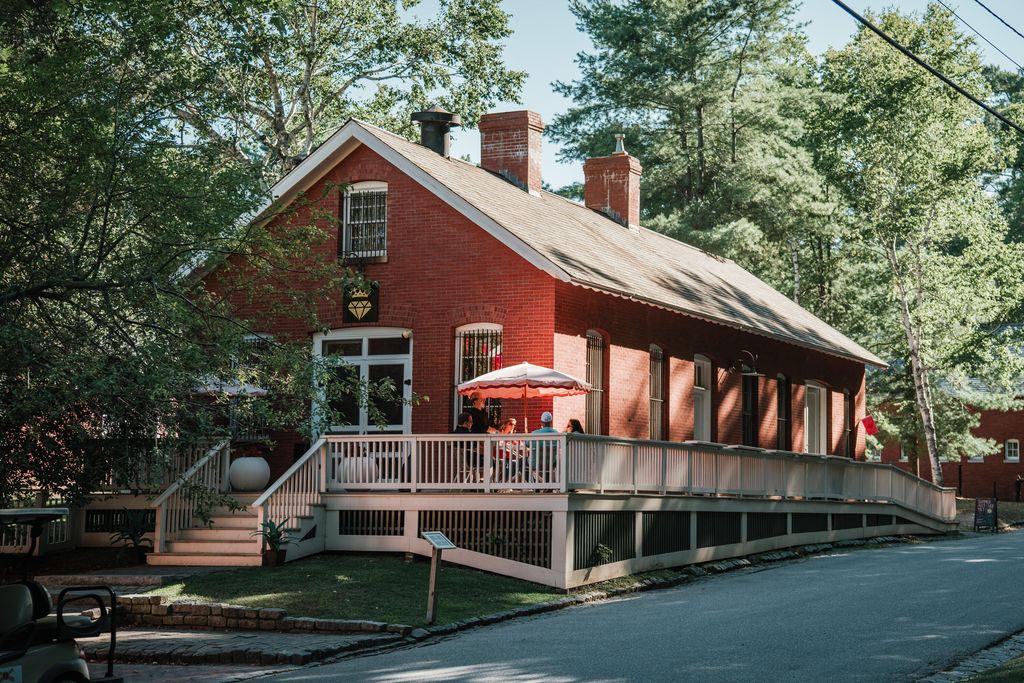 255 Diamond Avenue, Portland, ME 04109 — exterior