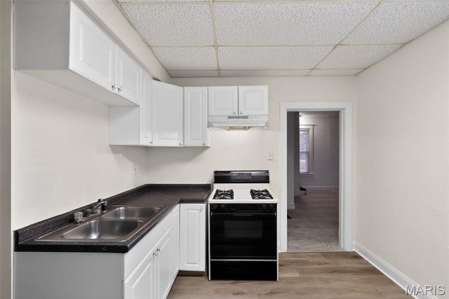 7724 Trenton Avenue, University City, MO 63130