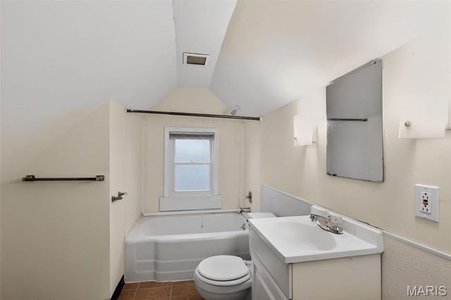 7724 Trenton Avenue, University City, MO 63130