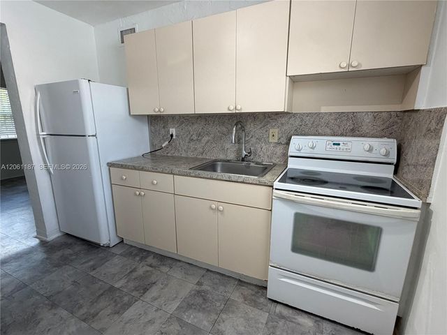 739 SW 9th Street 4, Miami, FL 33130