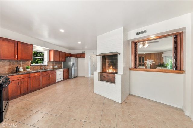 19017 E Leadora, Glendora, CA 91741