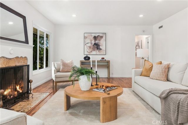 19017 E Leadora, Glendora, CA 91741